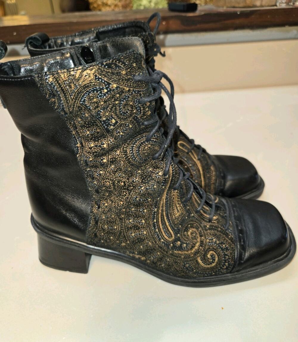 Naot Hudson Black Leather Bronze Woven Paisley Lace Up Boots EU 38 US 7-7.5